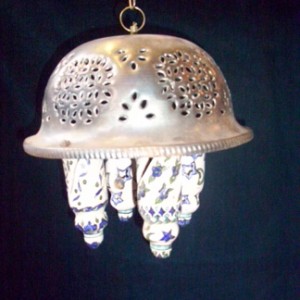 Hand-made_mosque_brass_and_ceramic_light
